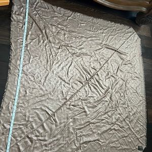 Louis Vuitton scarf